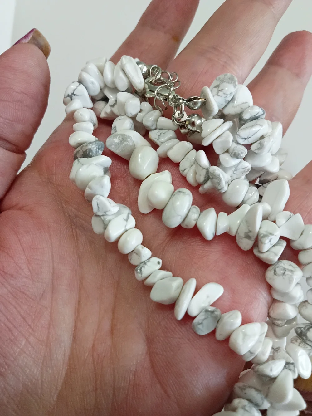JTV White Howlite Chip Necklace with Silver Leaf Pendant and Aquamarine Accent